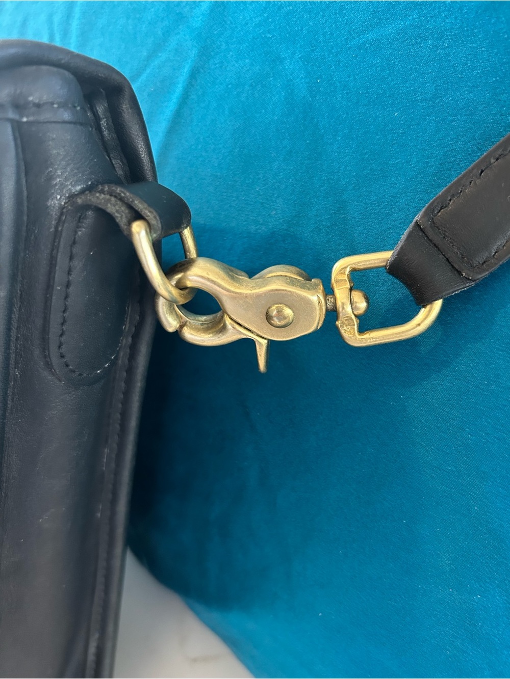 Coach Black Leather Crossbody Station Bag with Gold Turnlock - Picture 7 of 9